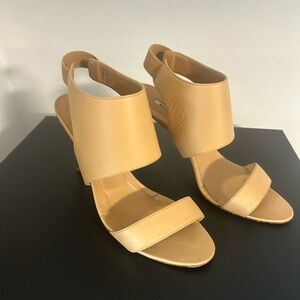 Manolo Blahnik beige heals